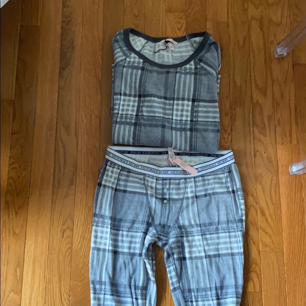 NWT 2 piece comfy set⭐️